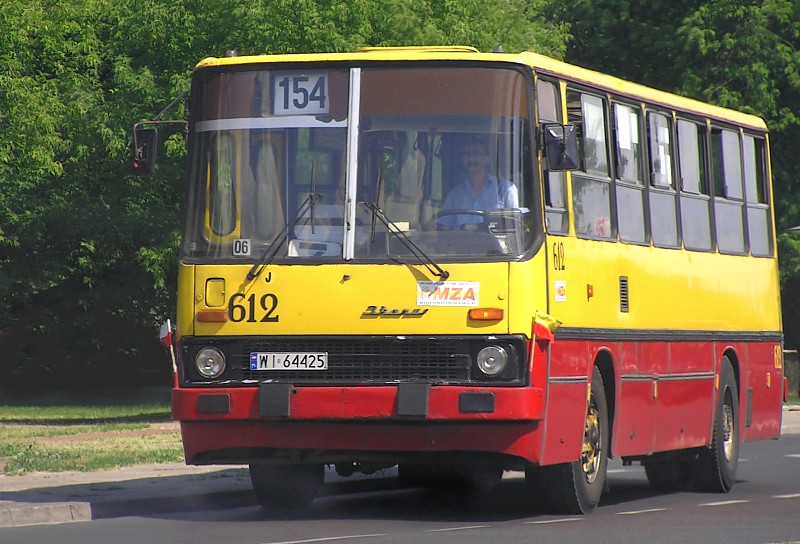 File:Interior of Ikarus 260.JPG - Wikimedia Commons